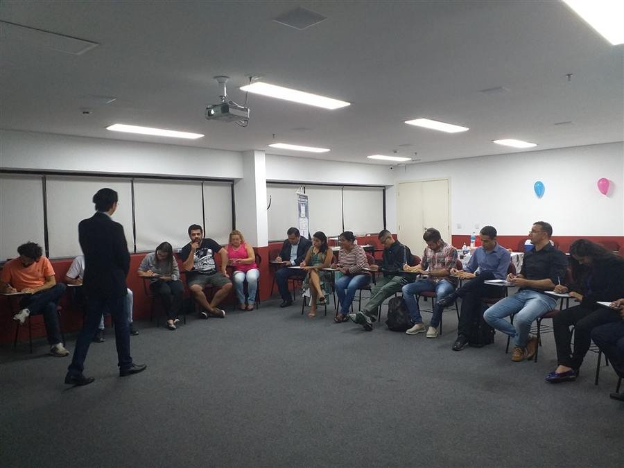 Roda de gestores em um treinamento de liderança com Claudio Shen