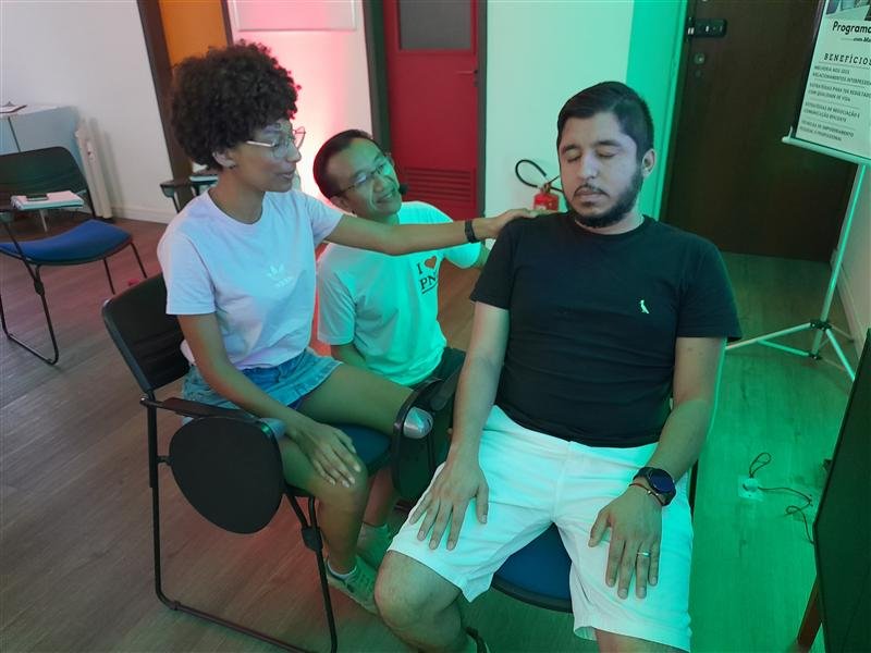 Prática em dupla na Formação Practitioner em PNL em São Paulo